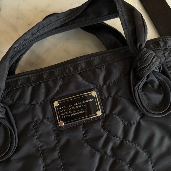 MARC BY MARC JACOBS Nylon Quilted Black Laptop Case w/ Shoulder Strap - Picture 2 of 5